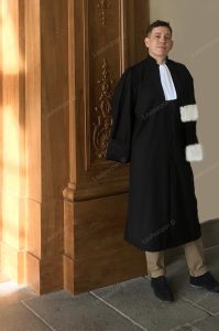 Droit et Innovation
Lexhorizon Avocat

an attorney in a black robe